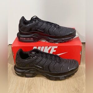 Nike Air Max Plus Men's Shoes Triple Black Size 12 New